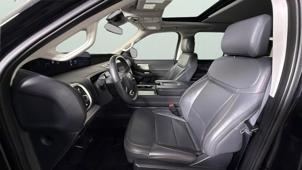 Used 2025 Ford Expedition Max Active image 24