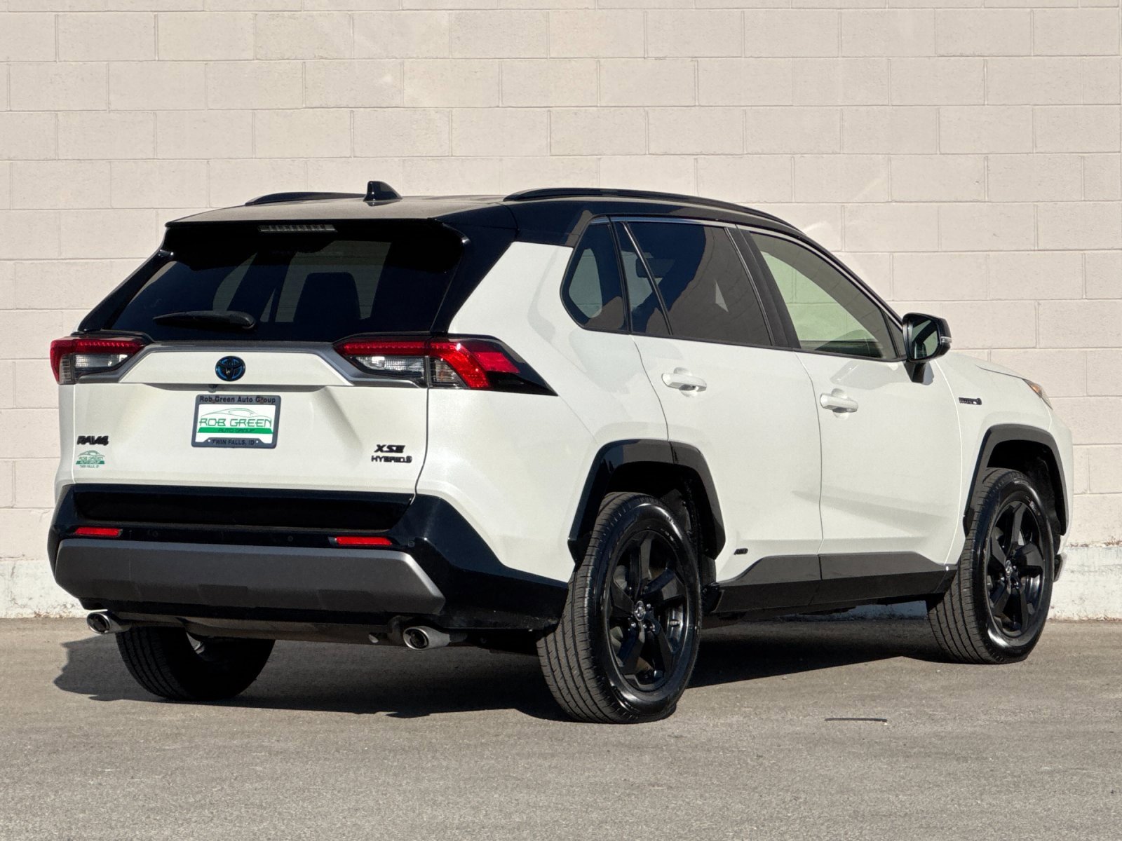 Used 2019 Toyota RAV4 XSE image 3