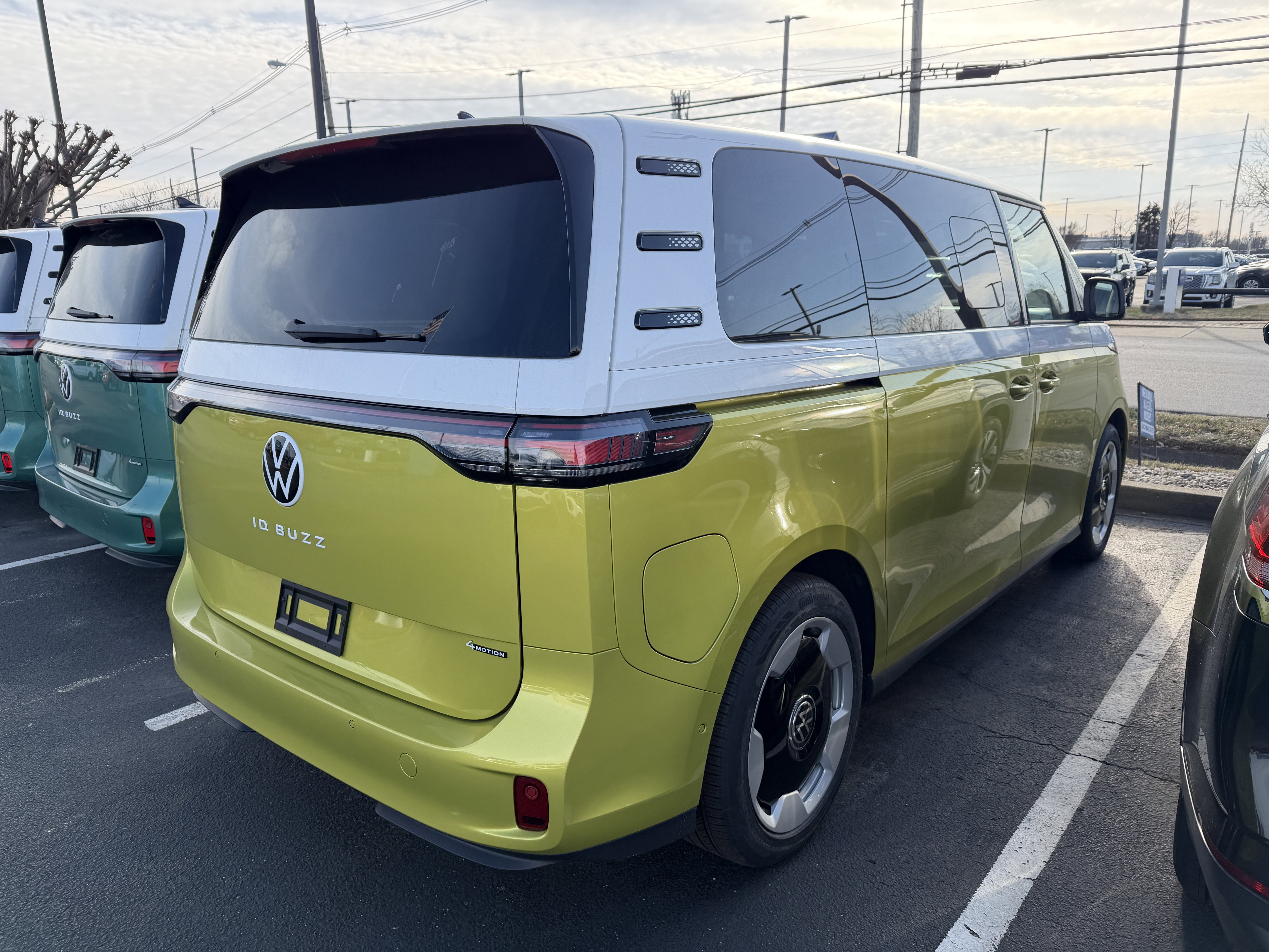 New 2025 Volkswagen ID. Buzz Pro S Plus image 7