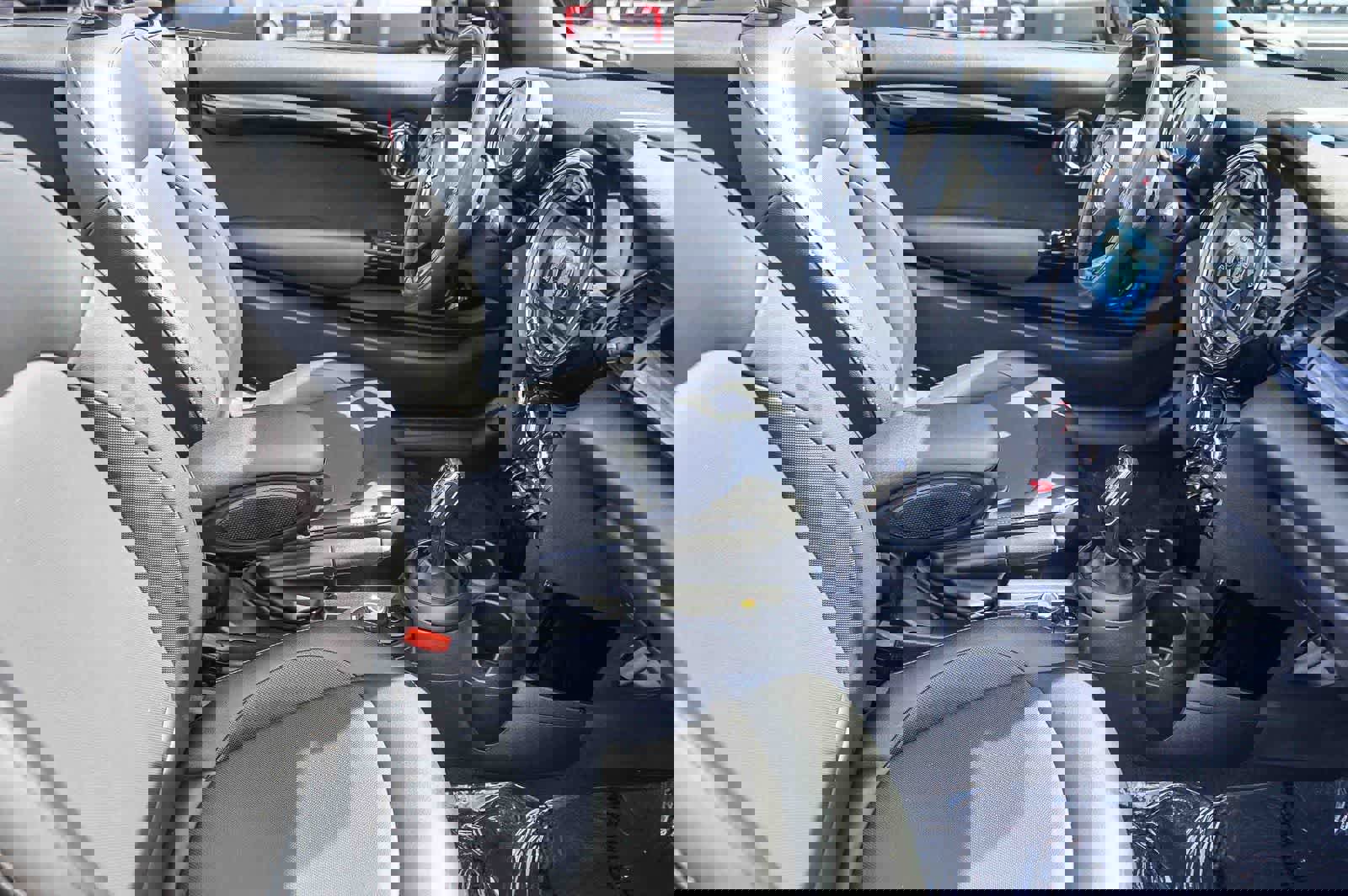 Used 2021 MINI Cooper Cooper image 21