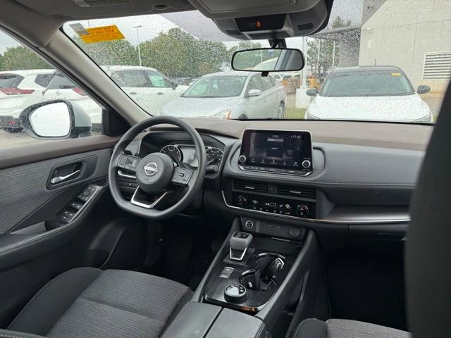 Used 2023 Nissan Rogue SV AWD/4WD image 19
