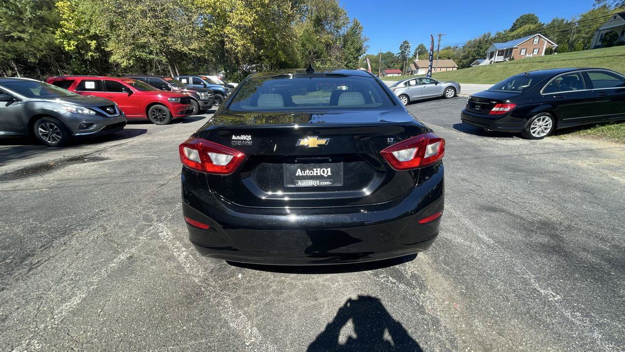 Used 2018 Chevrolet Cruze LT FWD image 7