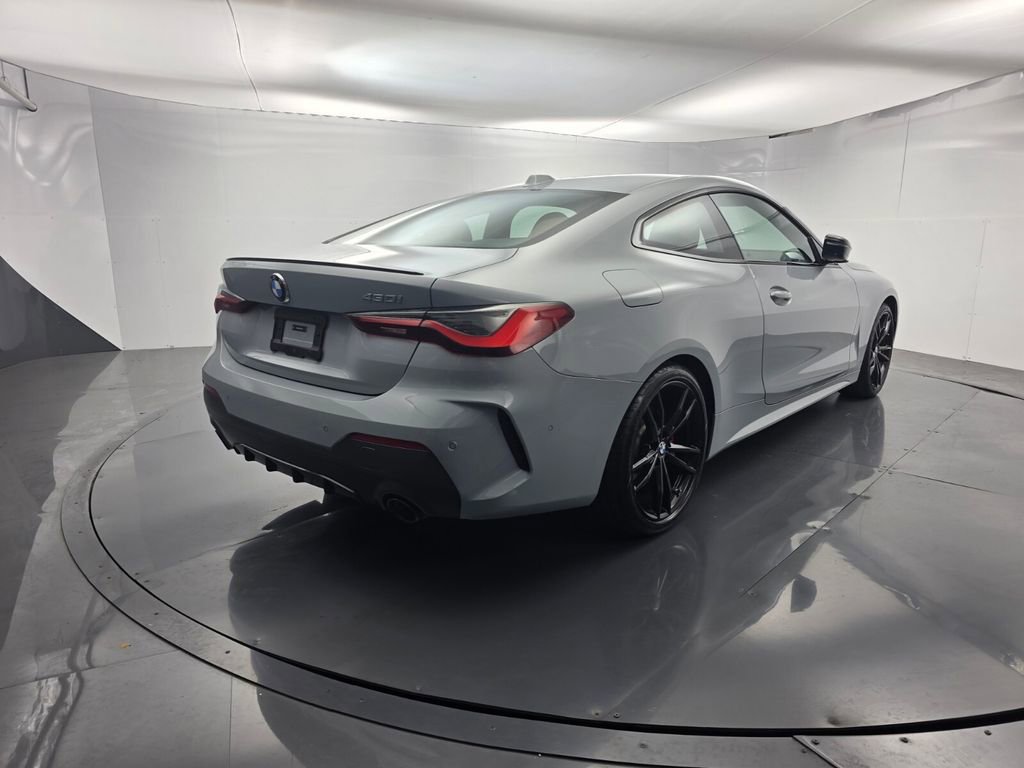 Used 2024 BMW 430i Coupe w/ M Sport Package RWD image 4