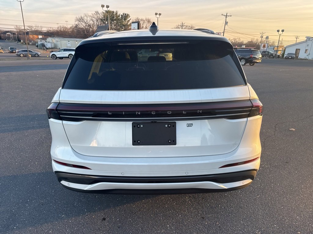 New 2026 Lincoln Nautilus Reserve w/ Jet Appearance Package image 4