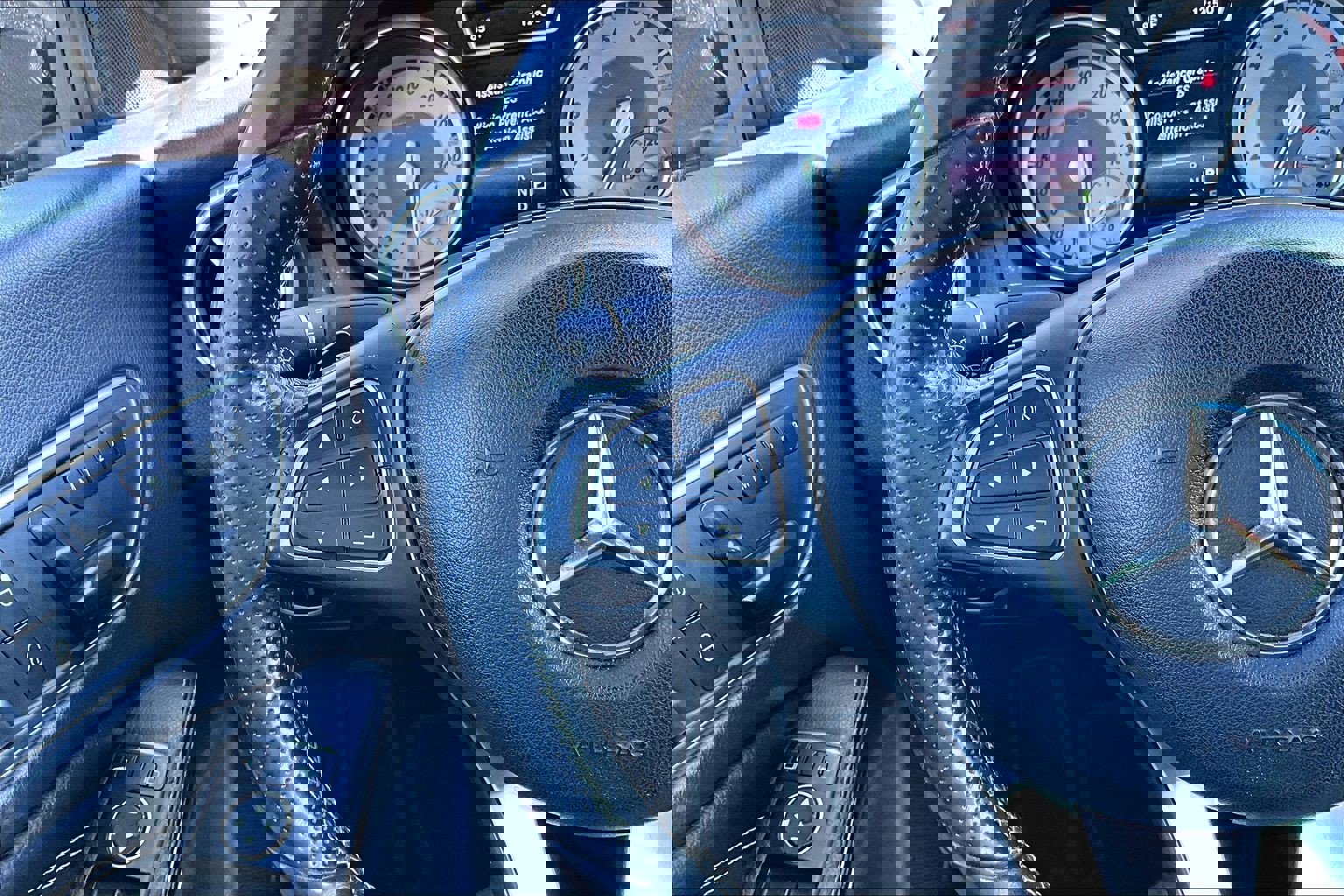 Used 2015 Mercedes-Benz CLA 250 image 21