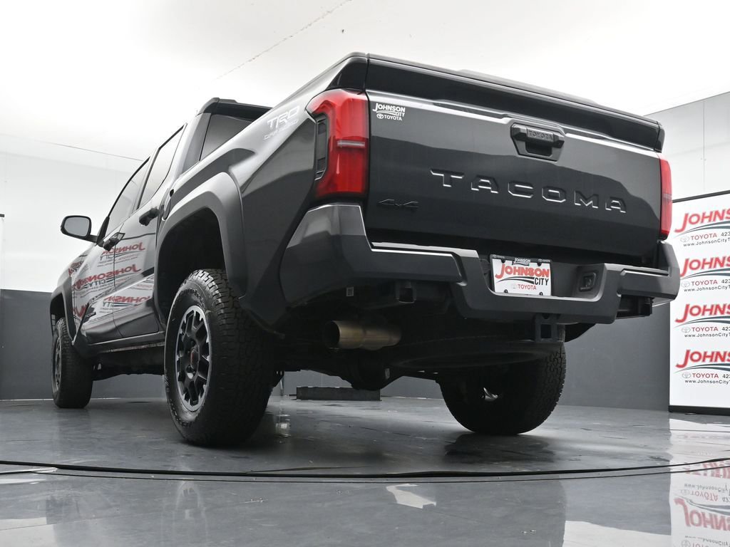 Used 2025 Toyota Tacoma TRD Off-Road AWD/4WD image 35