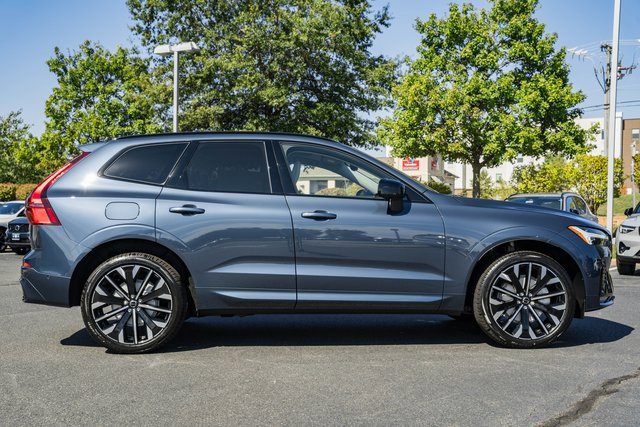 New 2026 Volvo XC60 B5 Ultra w/ Protection Package Premier image 3