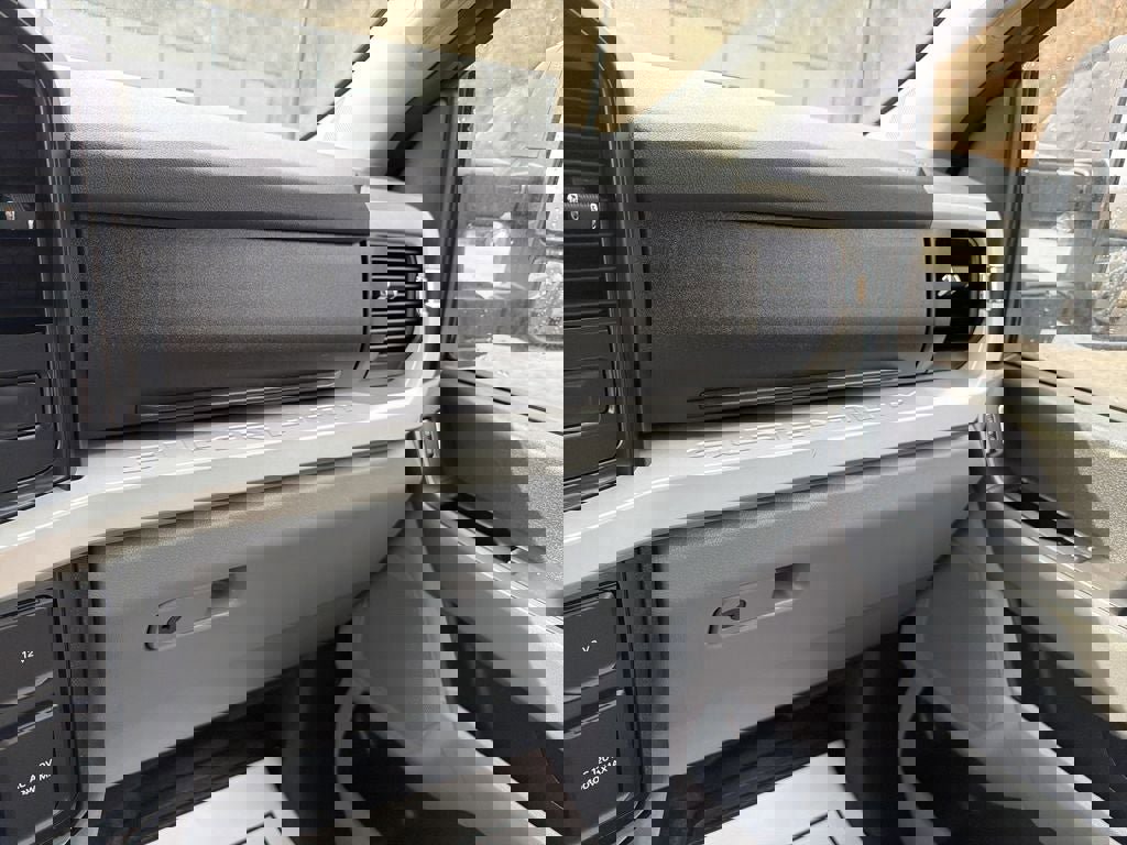 Used 2024 Ford F350 XLT image 22