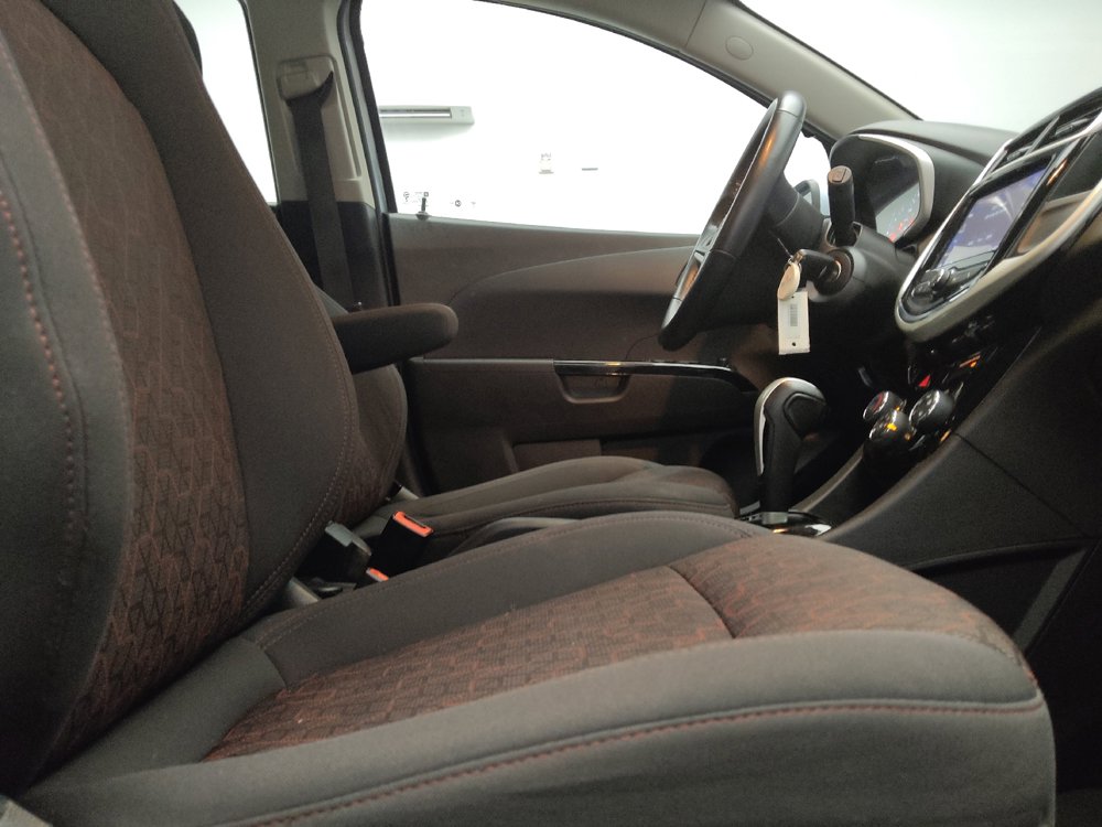 Used 2018 Chevrolet Sonic LT FWD image 21