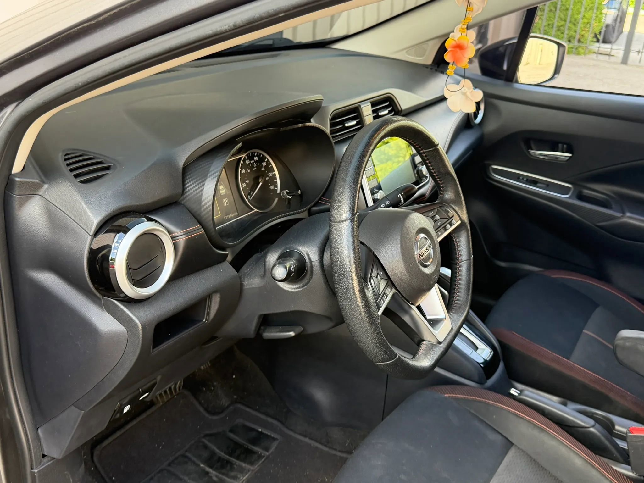 Used 2020 Nissan Versa SR FWD image 6