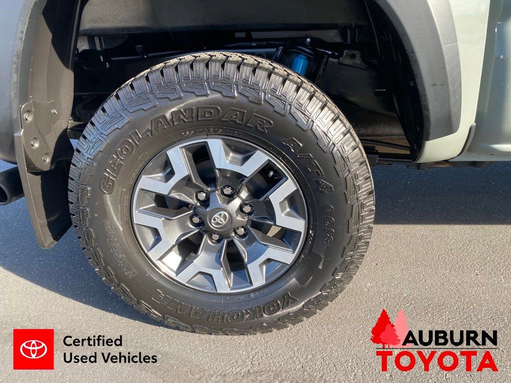 Used 2022 Toyota Tacoma TRD Off-Road w/ Technology Package AWD/4WD image 13