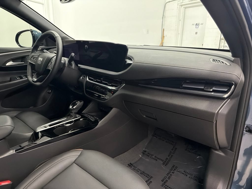 Used 2025 Buick Envista Avenir FWD image 29