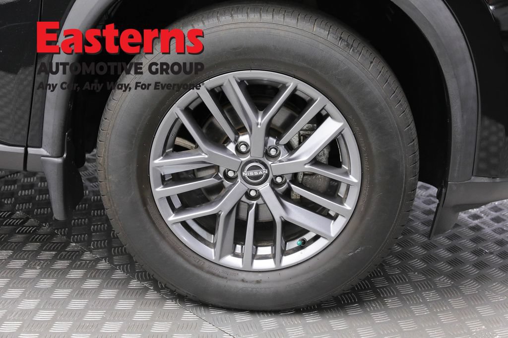 Used 2023 Nissan Rogue S AWD/4WD image 31