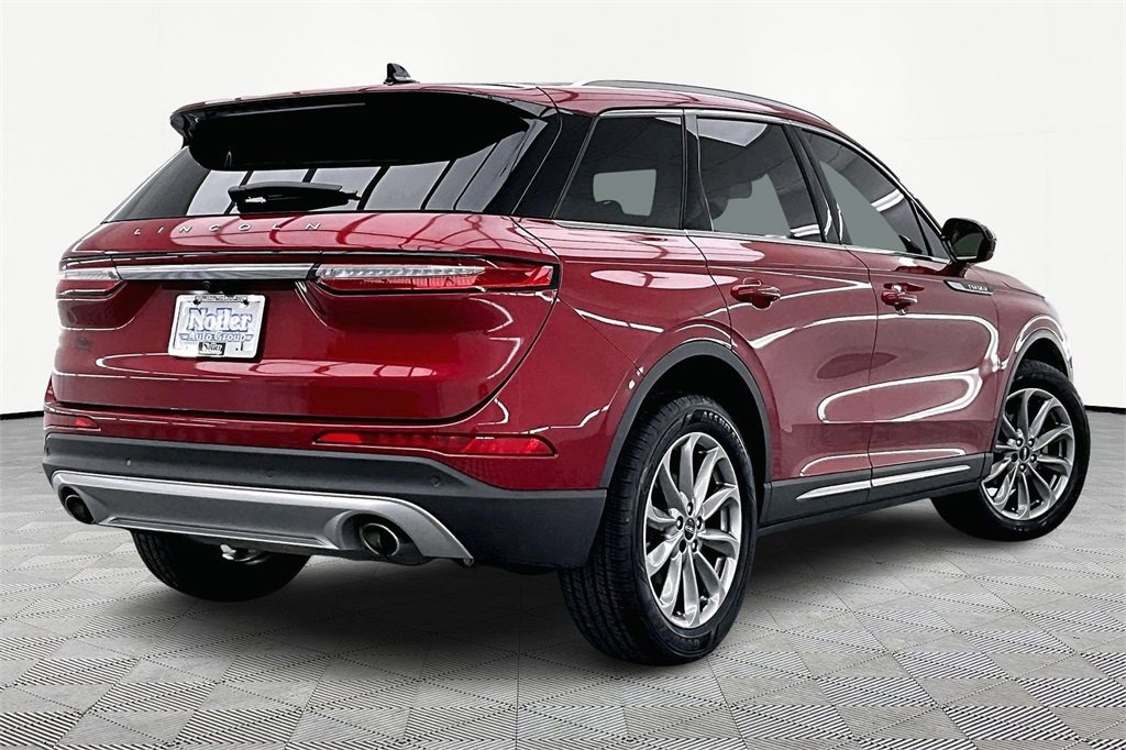 Used 2022 Lincoln Corsair FWD w/ Premium Package image 2