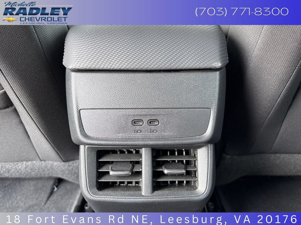 Used 2025 Chevrolet Equinox LT AWD/4WD image 24