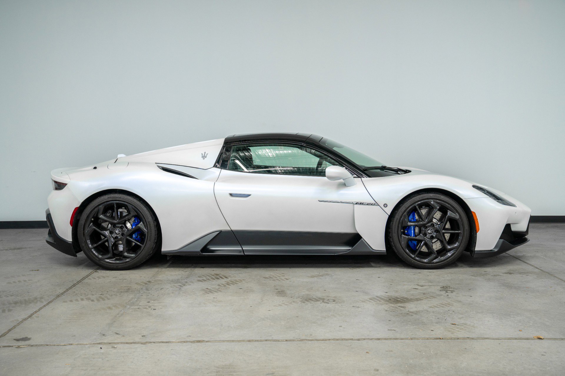 Used 2023 Maserati MC20 Spyder RWD image 15