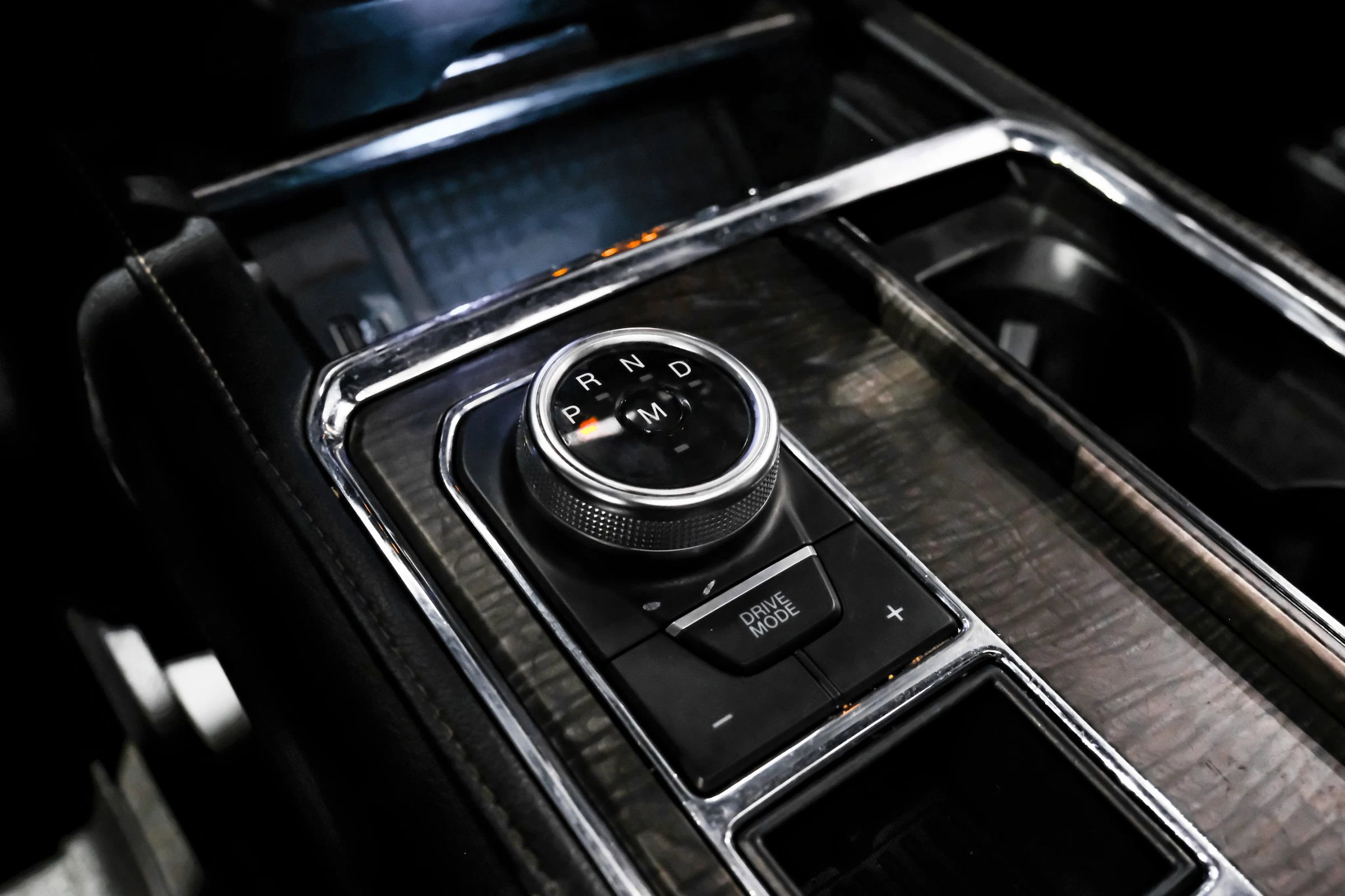 Used 2021 Ford Expedition Limited image 19