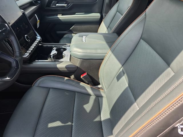 Used 2026 GMC Yukon AT4 AWD/4WD image 23