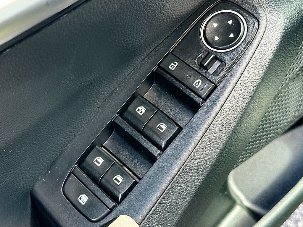 Used 2023 Kia Seltos SX w/ SX Sunroof Package AWD/4WD image 18