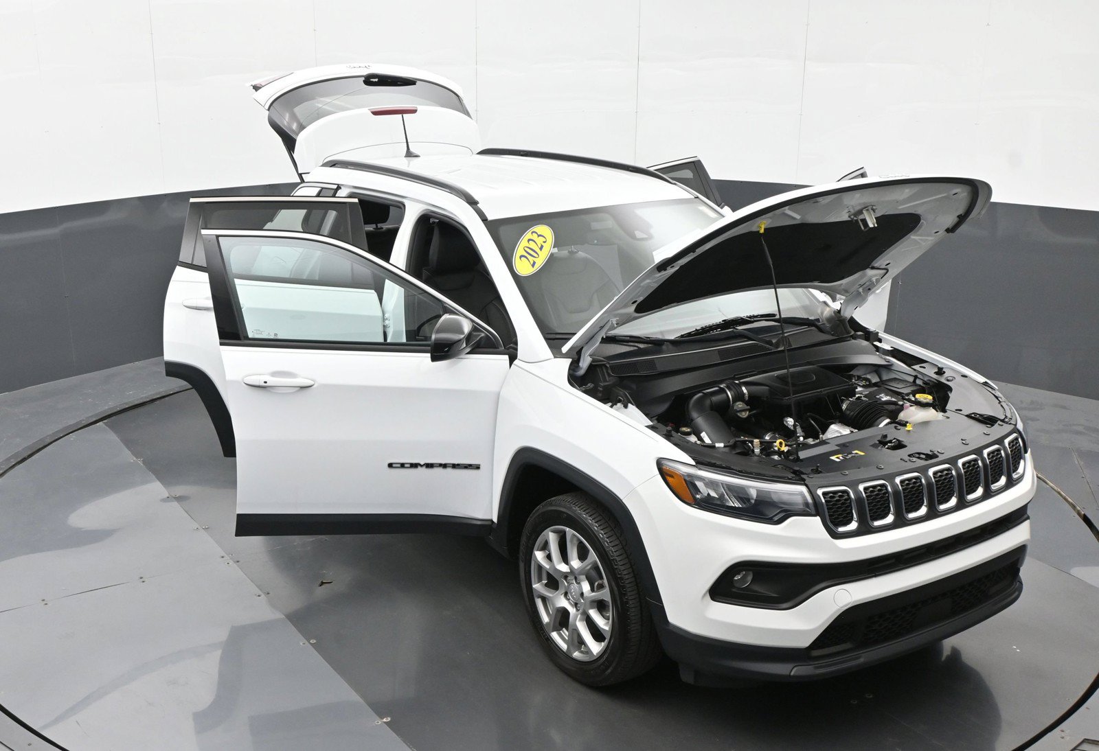 Used 2023 Jeep Compass Latitude AWD/4WD image 45