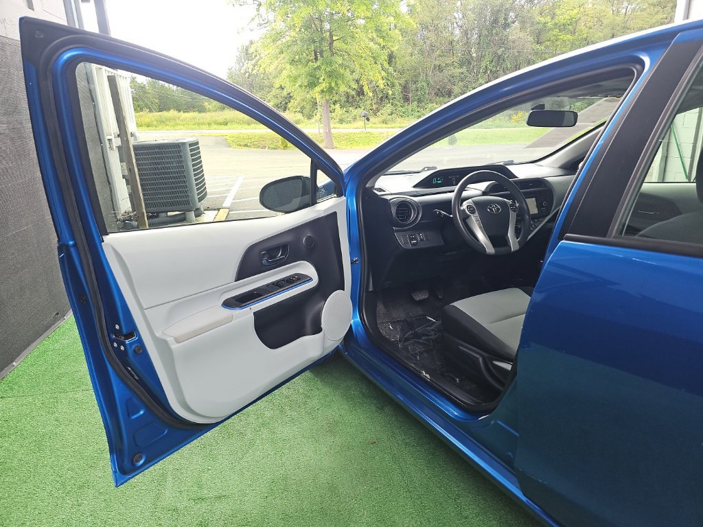 Used 2012 Toyota Prius C Three FWD image 28