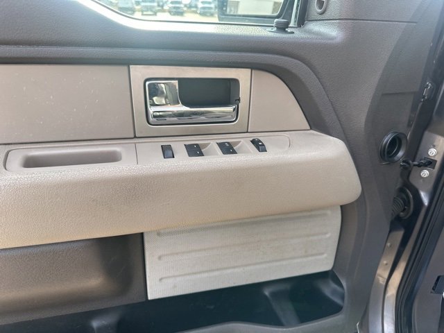 Used 2010 Ford F150 XLT image 29