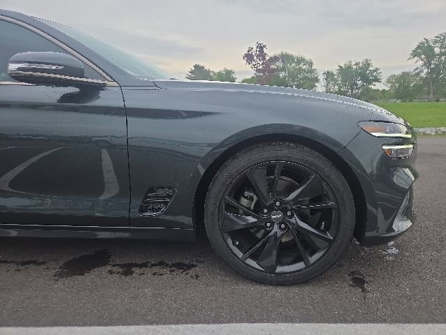 Used 2023 Genesis G70 2.0T w/ Sport Prestige Package RWD image 4