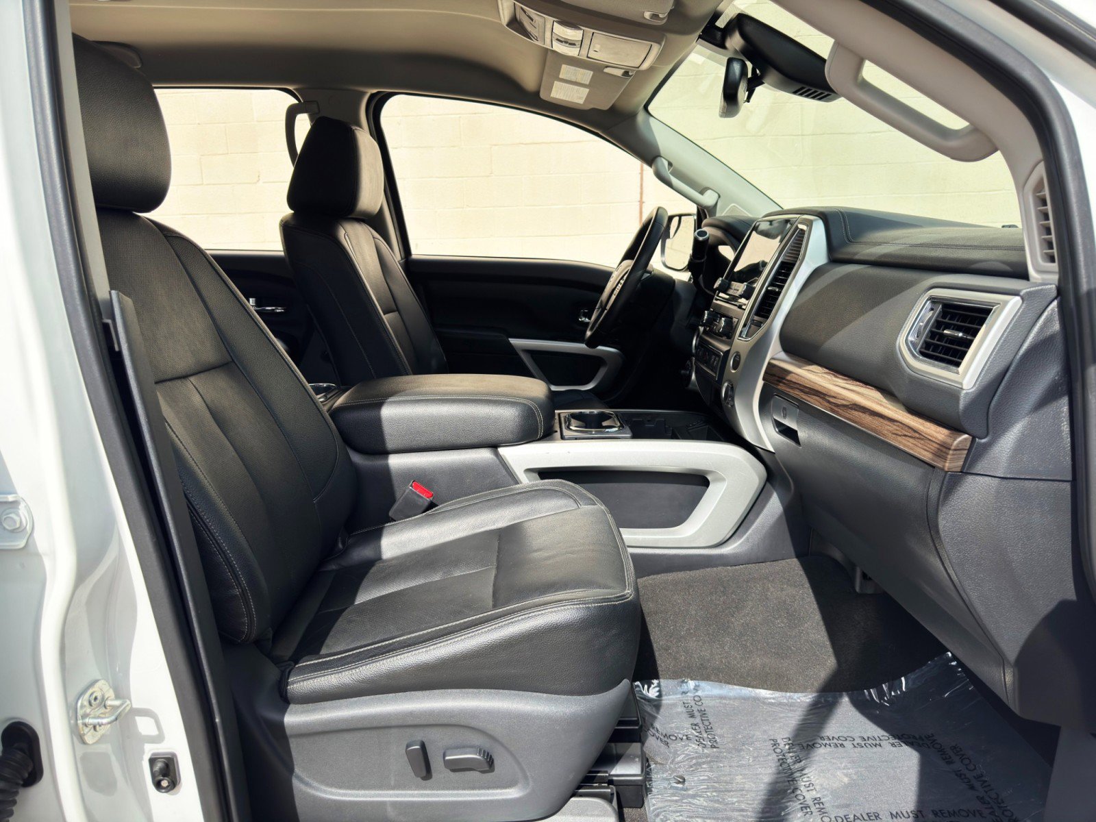 Used 2020 Nissan Titan SL w/ Protection Package 1 AWD/4WD image 14