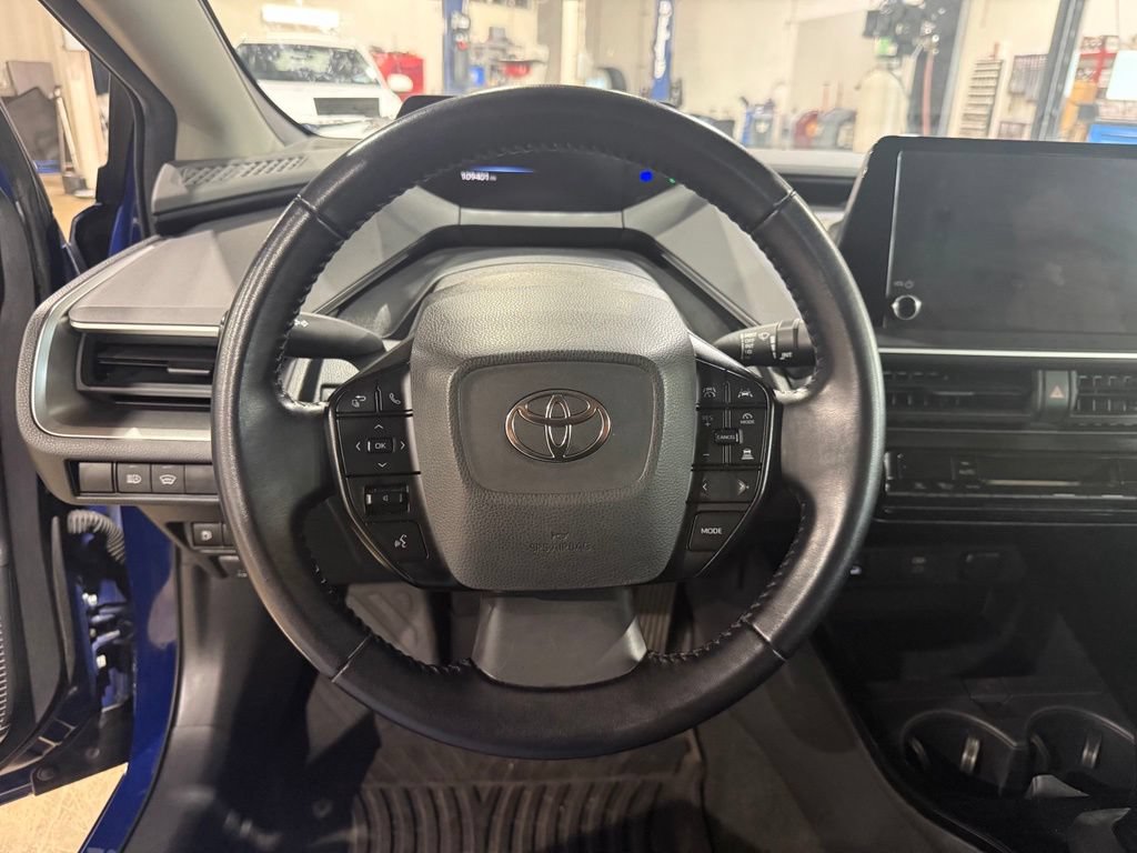 Used 2023 Toyota Prius LE FWD image 27