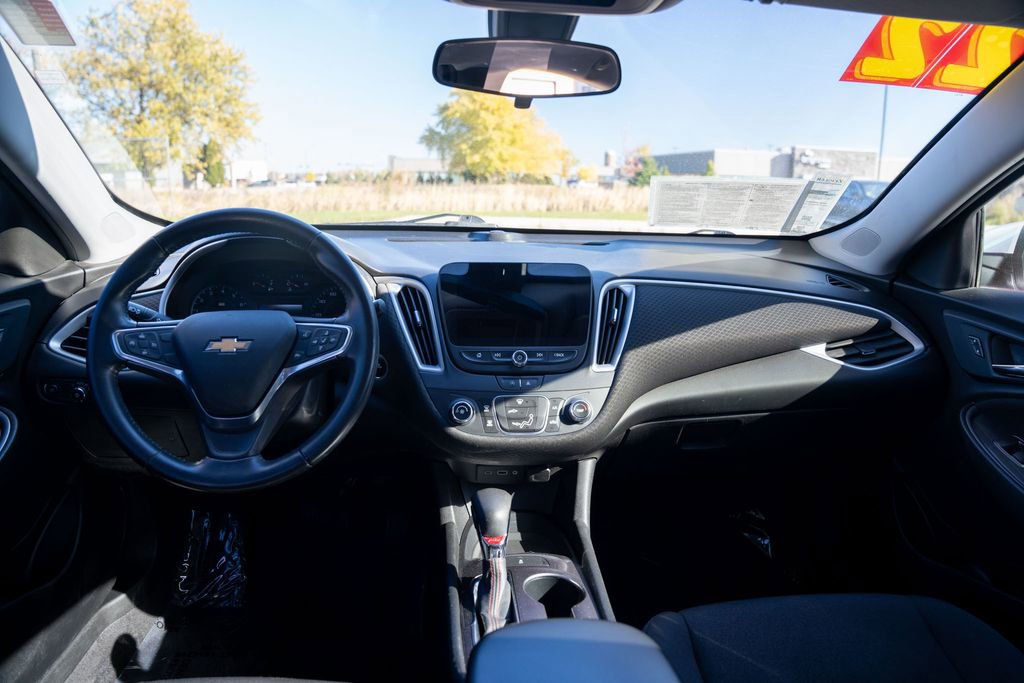 Used 2022 Chevrolet Malibu RS image 15