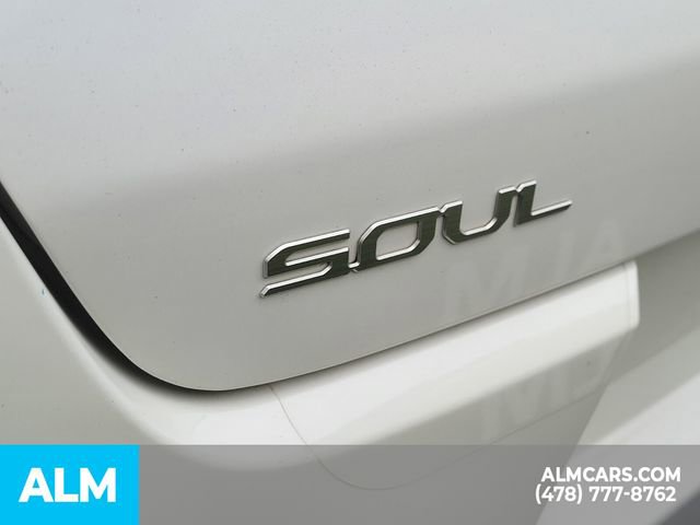 Used 2024 Kia Soul LX image 11