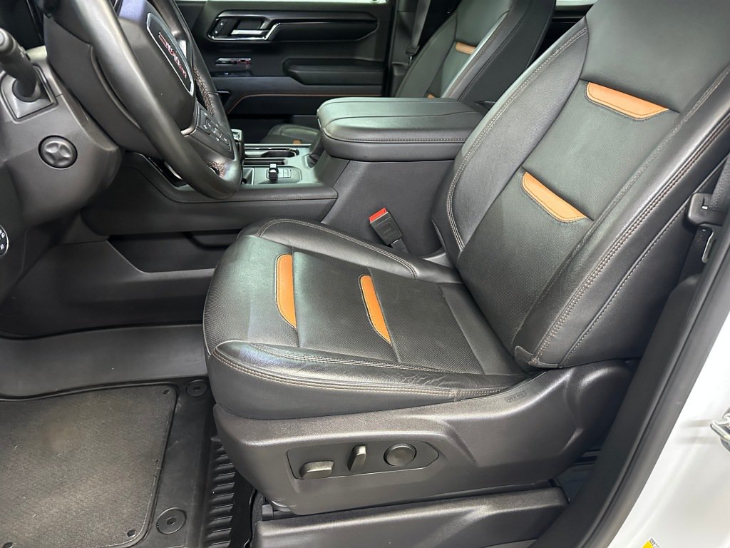 Used 2024 GMC Sierra 1500 AT4 w/ Technology Package AWD/4WD image 5