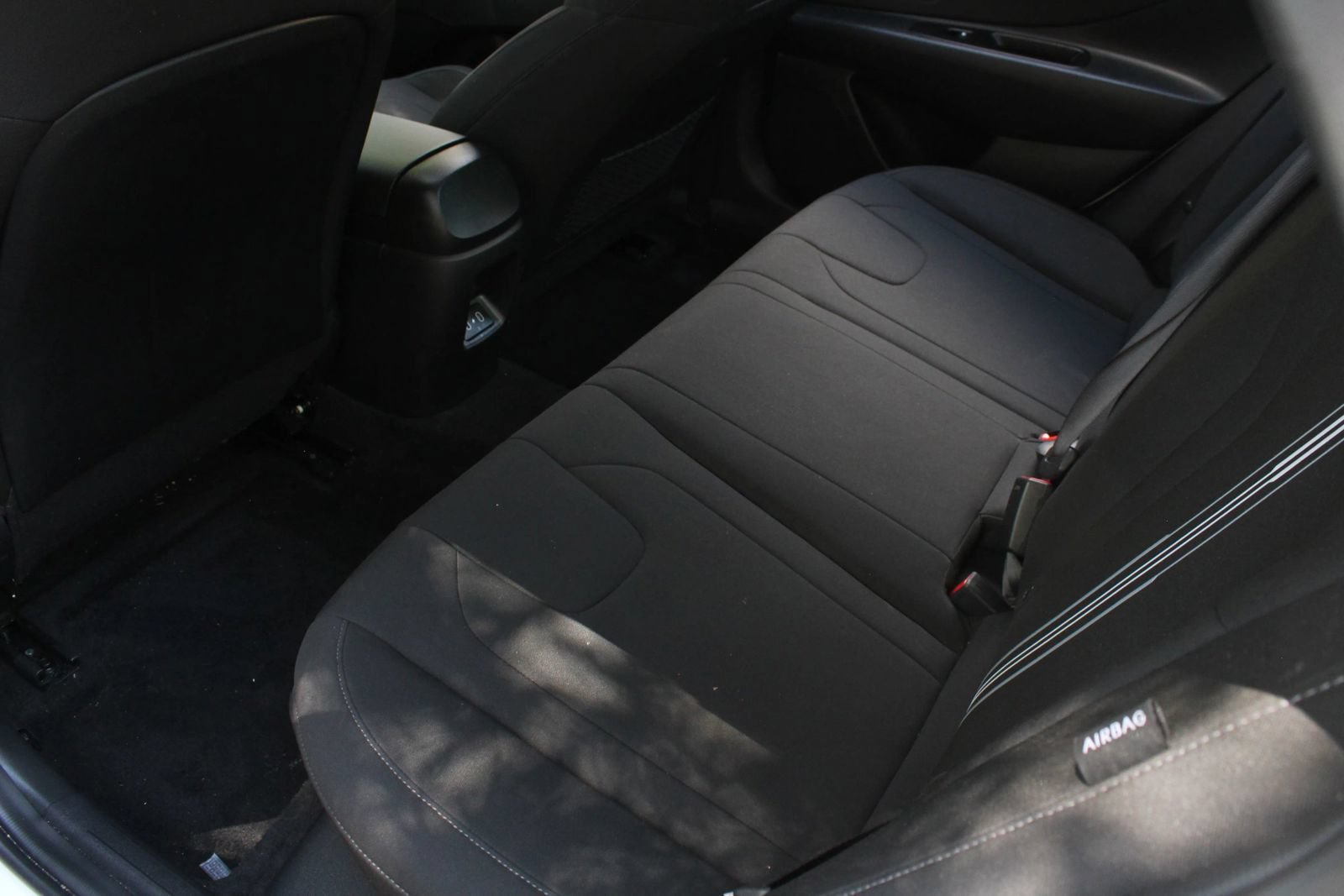 Used 2025 Hyundai Elantra SEL FWD image 20
