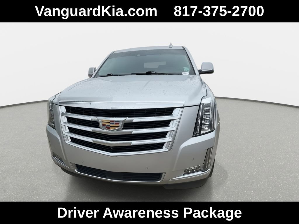 Used 2015 Cadillac Escalade Premium RWD image 3