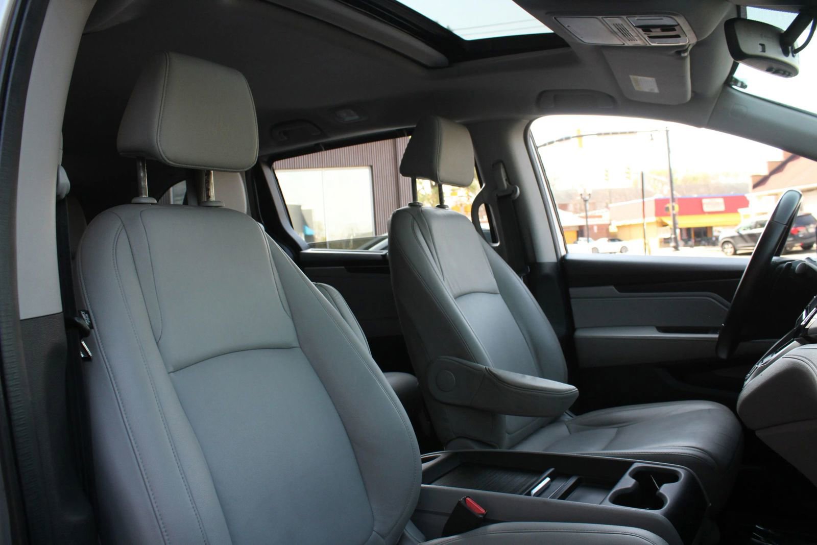 Used 2018 Honda Odyssey EX-L image 51