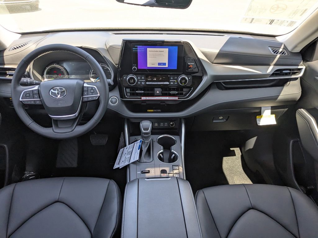 New 2026 Toyota Highlander XLE image 14