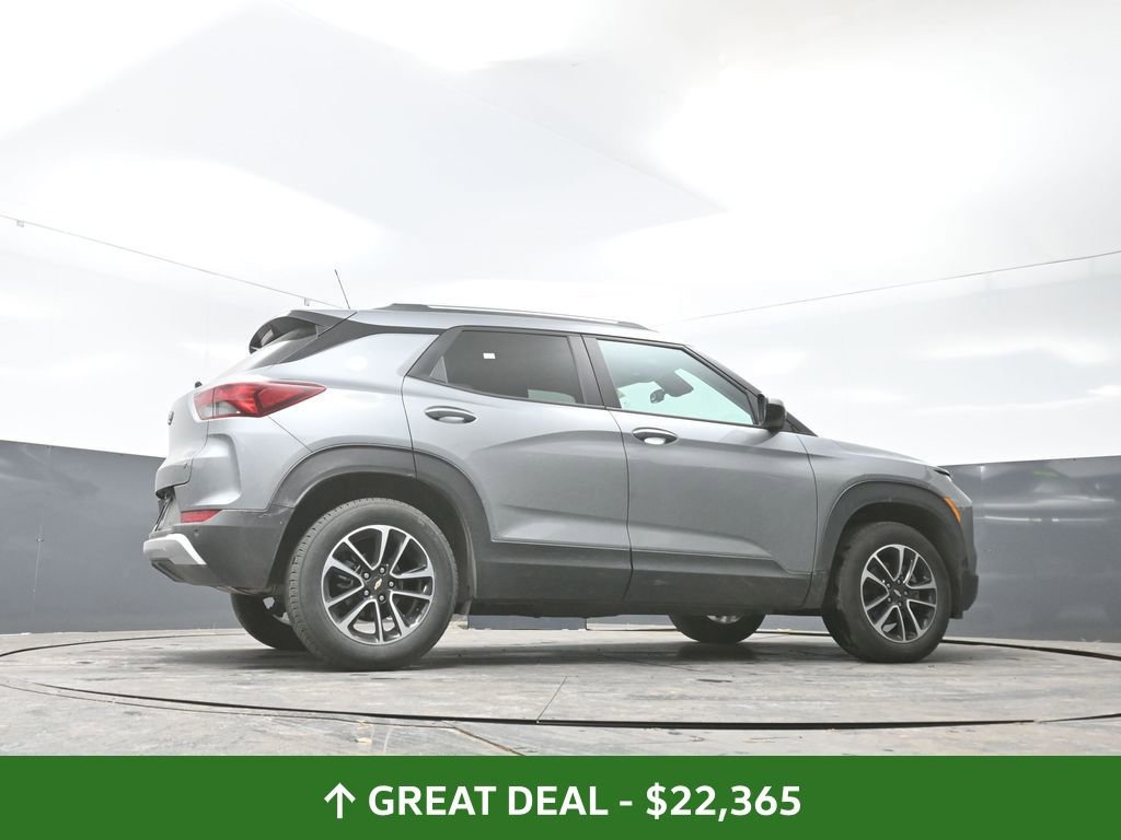 Used 2025 Chevrolet TrailBlazer LT w/ Driver Confidence Package image 25
