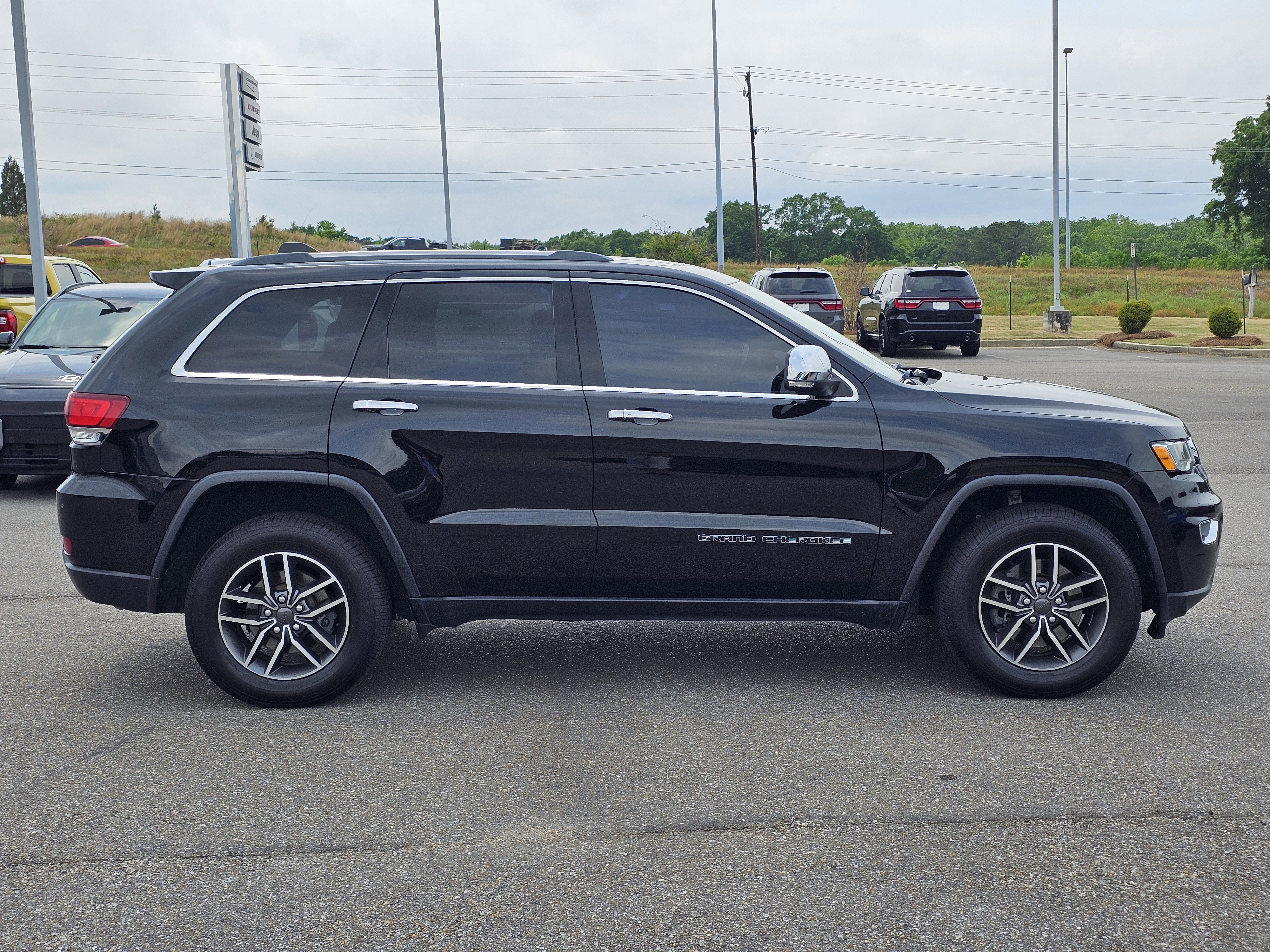 Used 2021 Jeep Grand Cherokee Limited AWD/4WD image 7