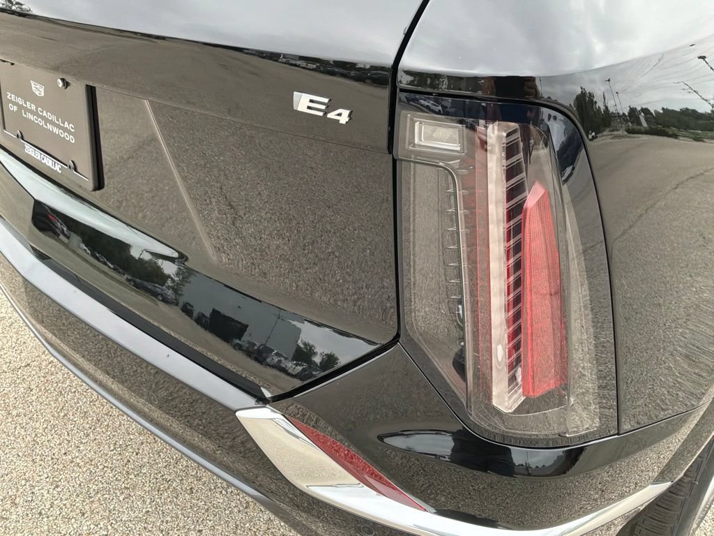 New 2027 Cadillac Optiq Luxury AWD/4WD image 18