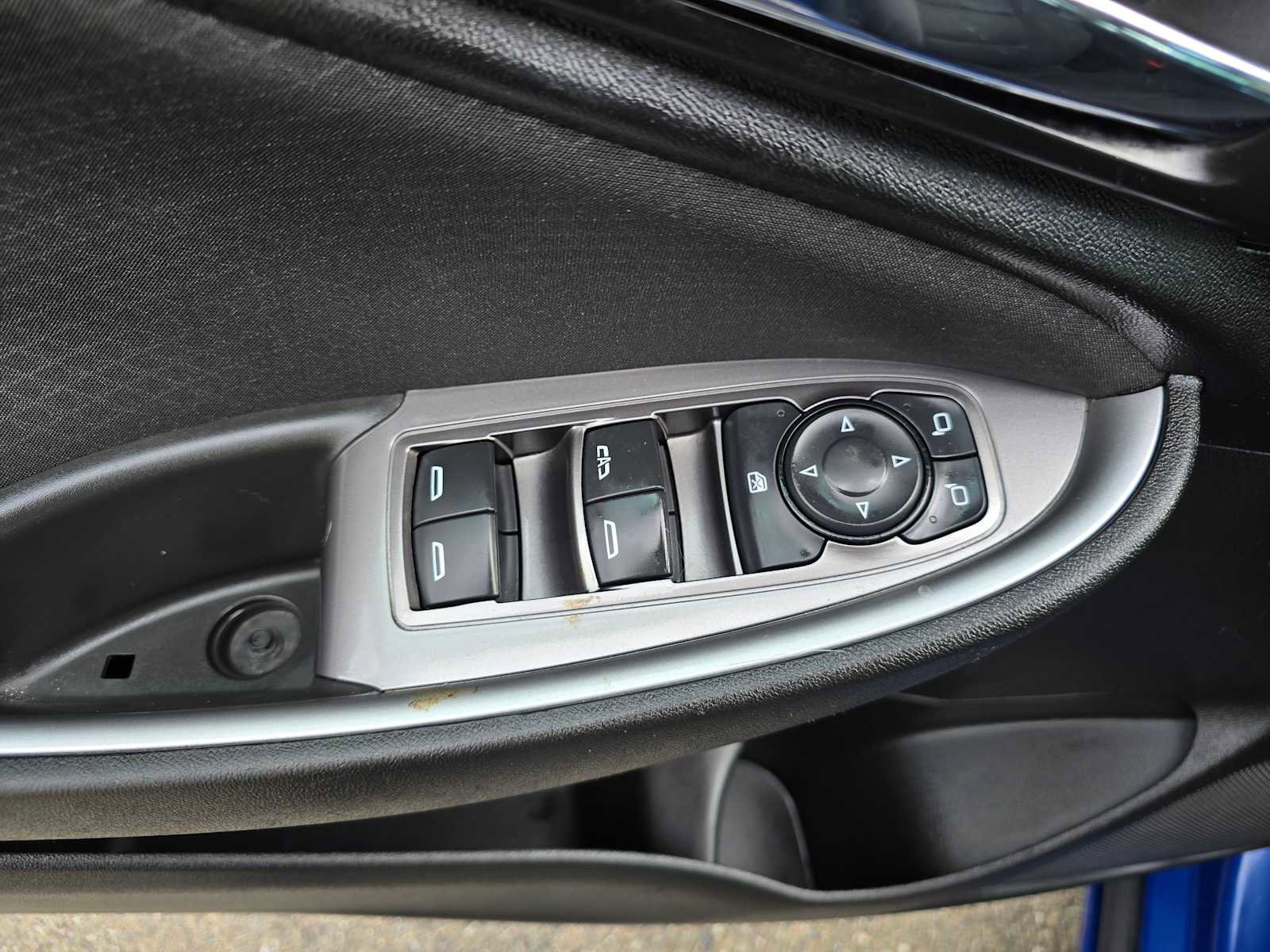 Used 2023 Chevrolet Malibu LT image 24