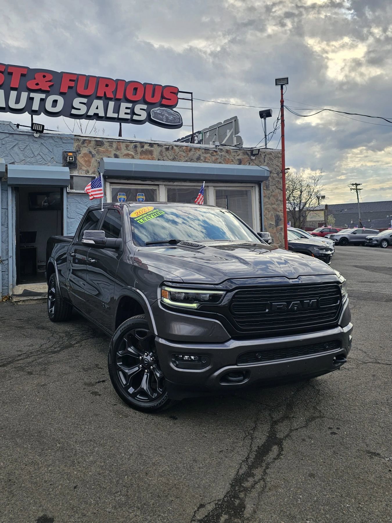Used 2021 RAM 1500 Limited w/ Night Edition image 3