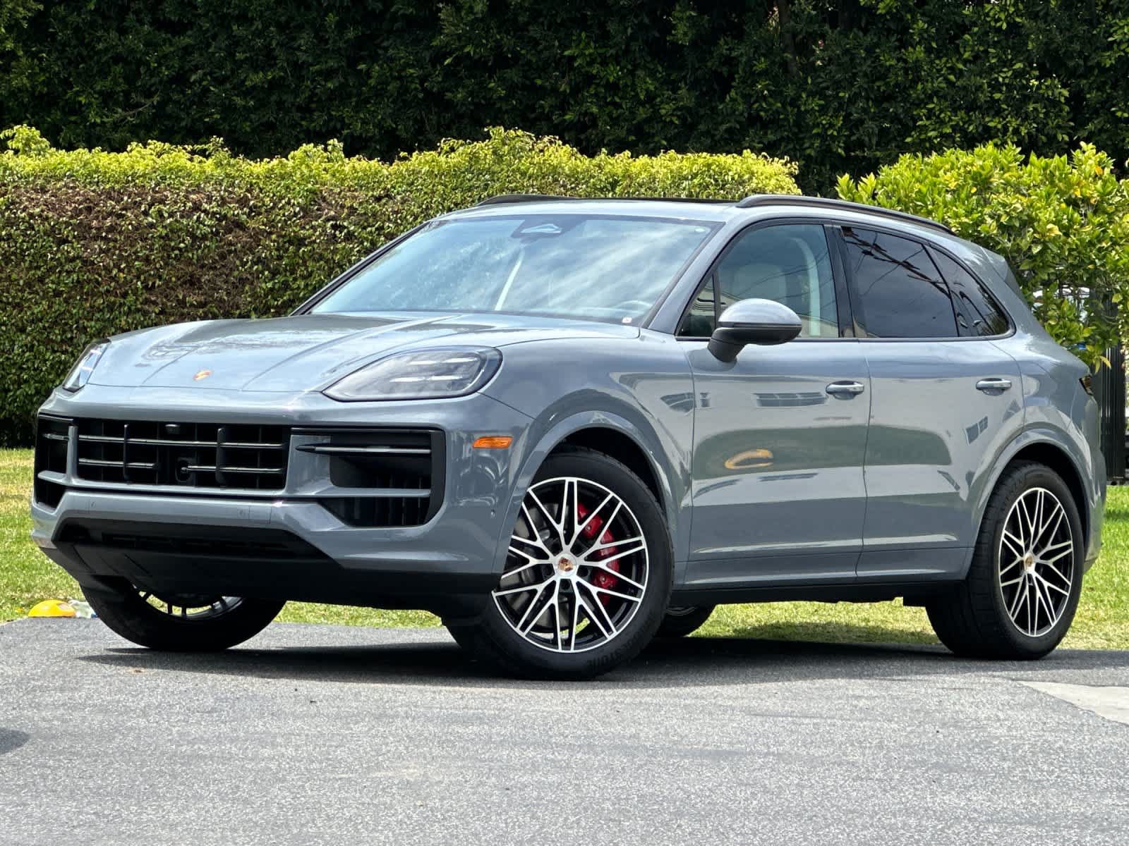 New 2026 Porsche Cayenne S AWD/4WD image 1