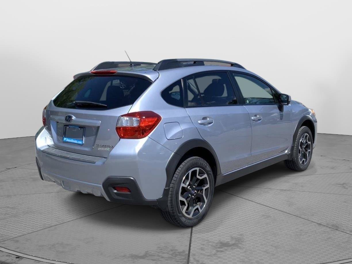 Used 2016 Subaru Crosstrek 2.0i Premium AWD/4WD image 3