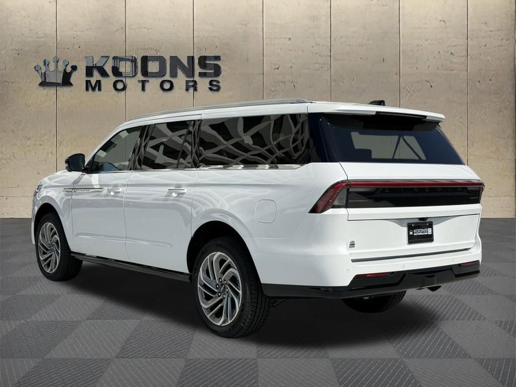 New 2026 Lincoln Navigator L Reserve AWD/4WD image 3