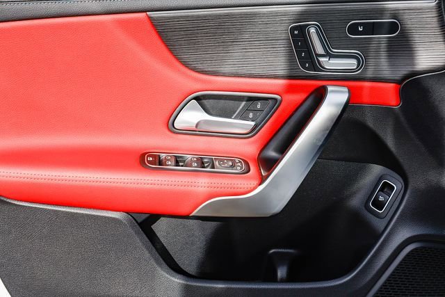 Used 2023 Mercedes-Benz CLA 250 4MATIC image 21