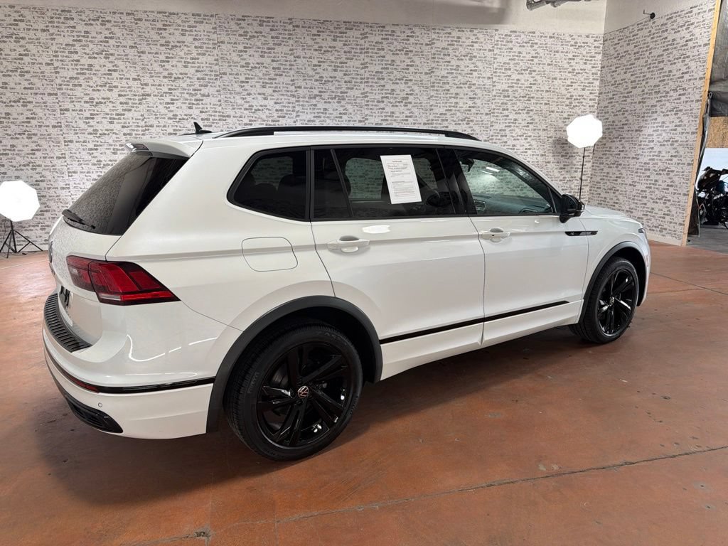 Used 2024 Volkswagen Tiguan SE R-Line FWD image 7
