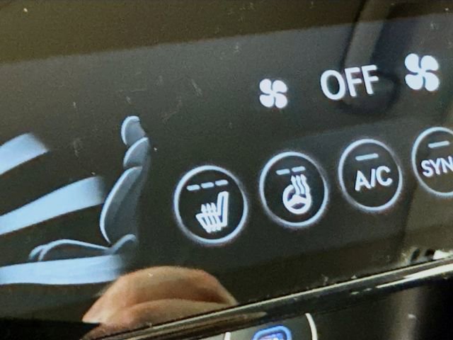 Used 2025 Genesis G70 2.5T image 20