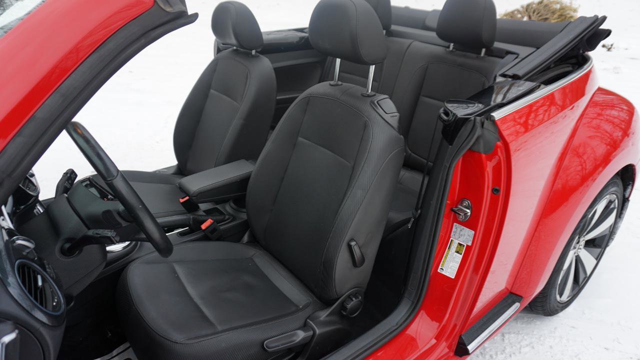 Used 2013 Volkswagen Beetle 2.0T image 20