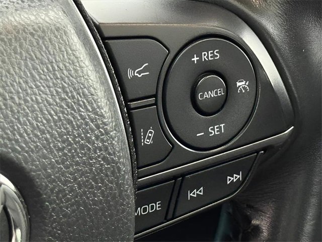Used 2023 Toyota Camry SE image 14