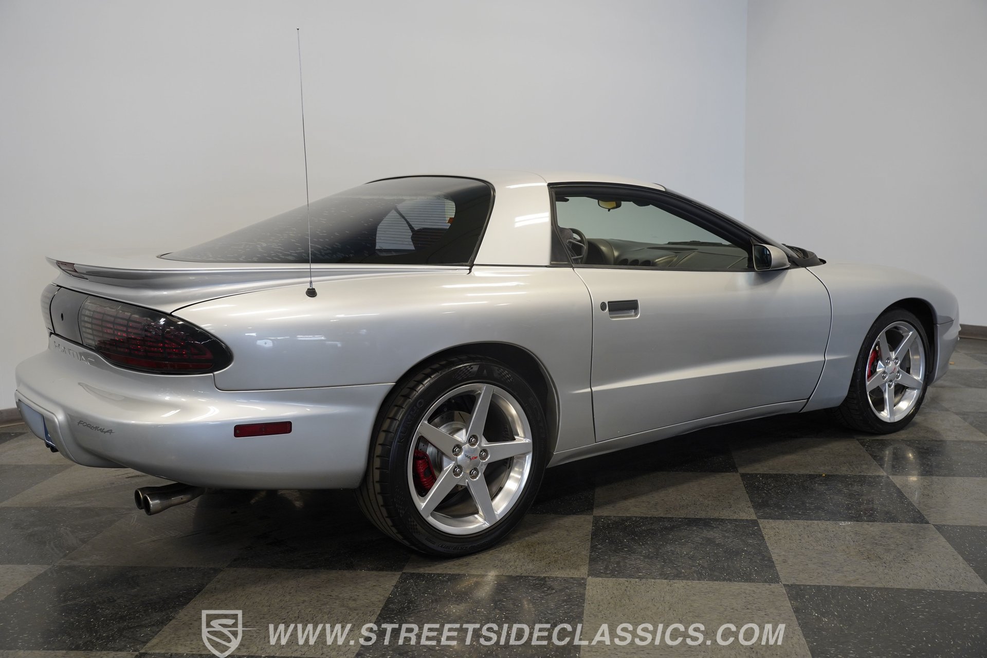Used 1997 Pontiac Firebird Formula w/ Opt Pkg RWD image 13